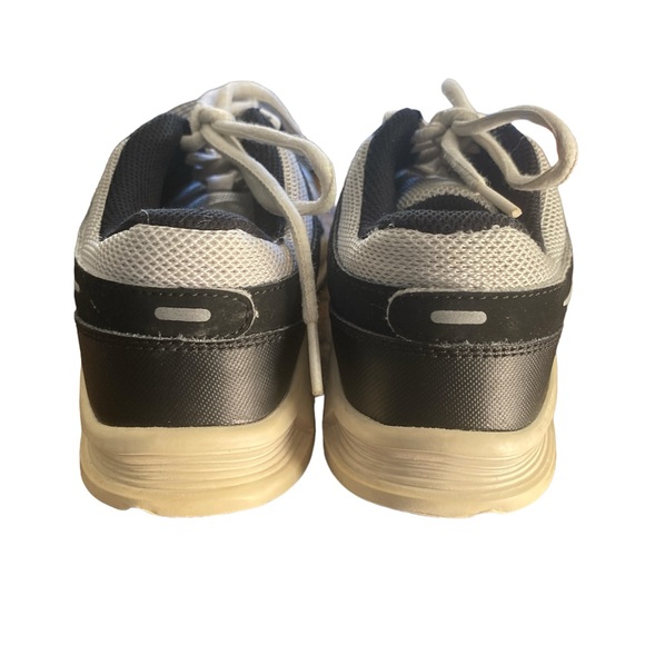 Youth Nike Advantage Runner 2 Lightweight Flexible Running Shoe Size 4Y - Picture 4 of 7